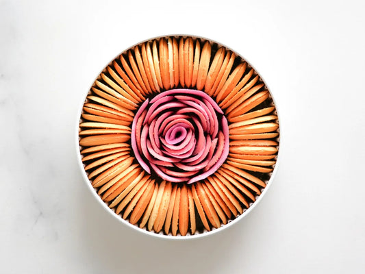 【J.DEUX CERCLE】Langue de Chat Ring Vanilla |花瓣造型雲呢拿薄脆鐵盒