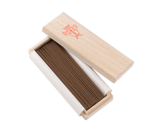 薰玉堂暹羅沈香線香與桐木包裝展示,典雅柔和的日式香品設計
