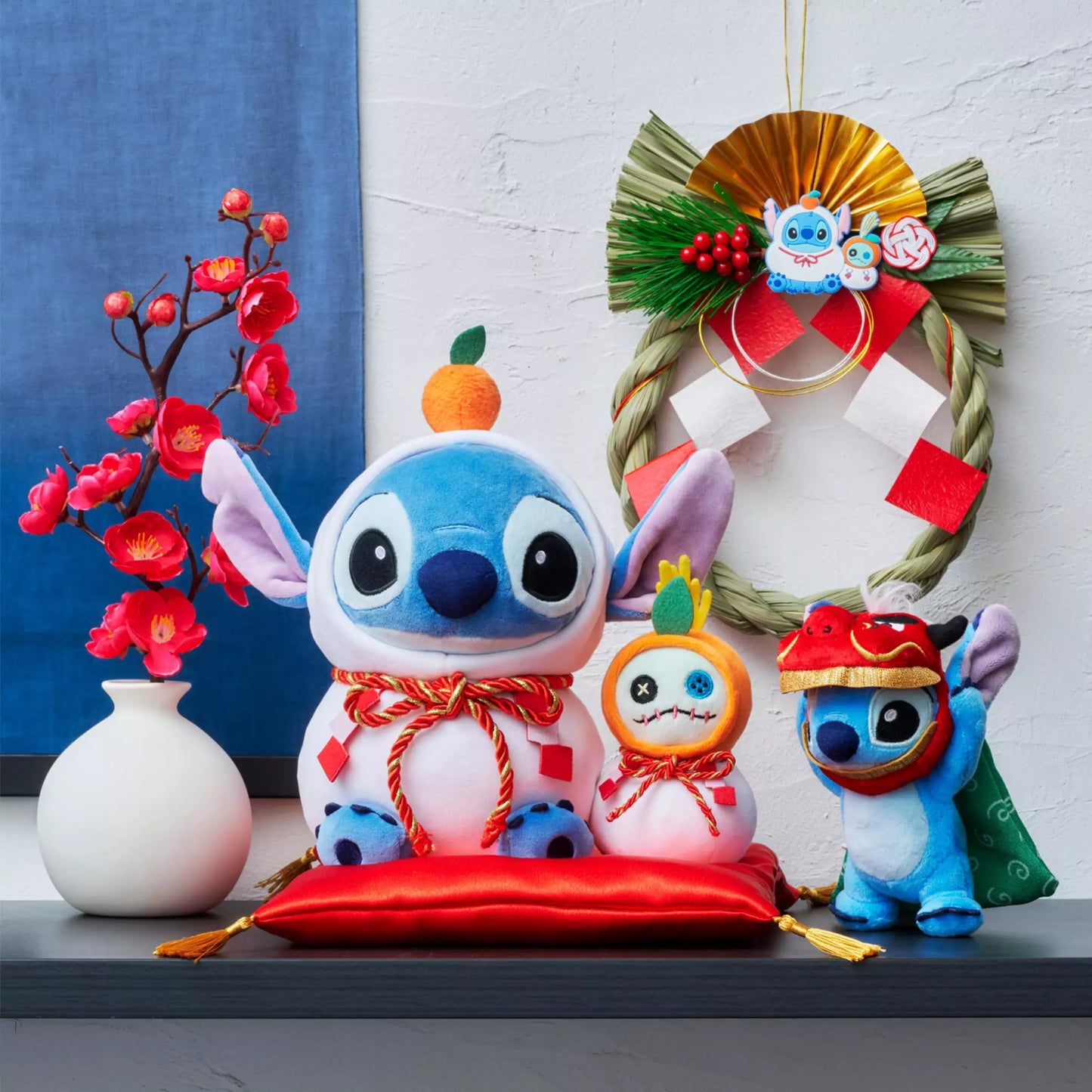 [Disney] 2026 New Year Collection | Mirror Cake Stitch &amp; Little Golden Plush Toy